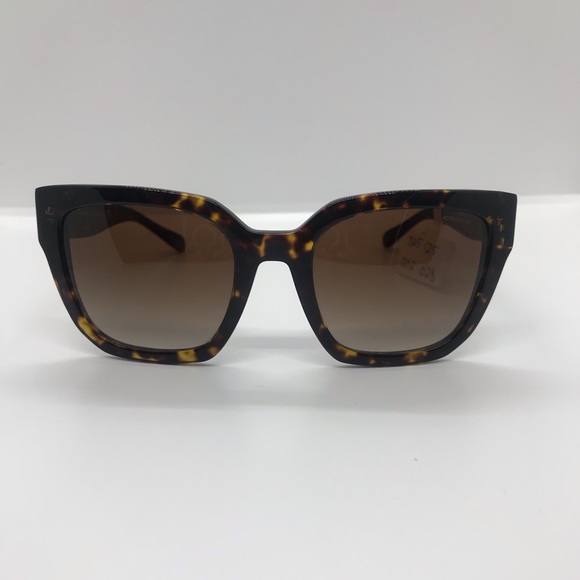 Coach - Picture 5 of 5